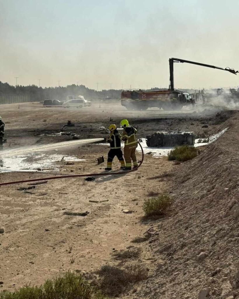 Indian_Tejas_fighter_jet_crashes_in_a_ball_of_fire_at_Dubai_